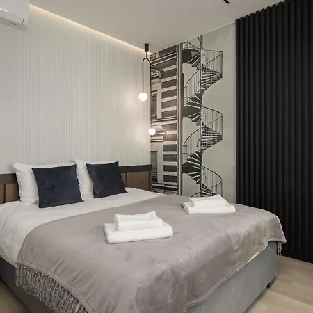 Grzybowska Deluxe #62 By Bookinghost