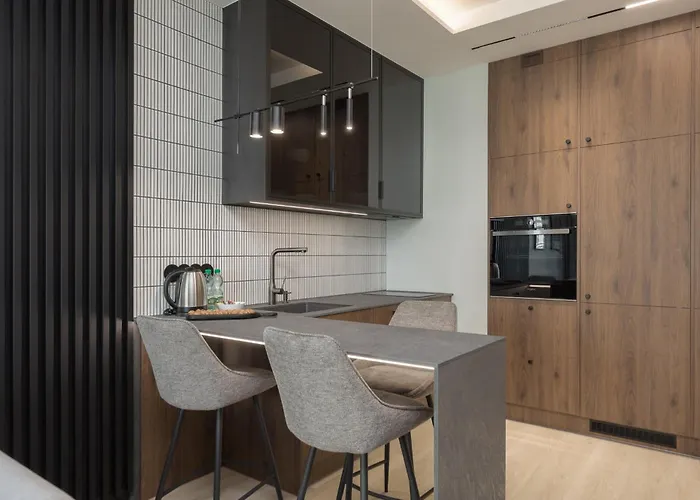 Grzybowska Deluxe #62 By Bookinghost Warszawa