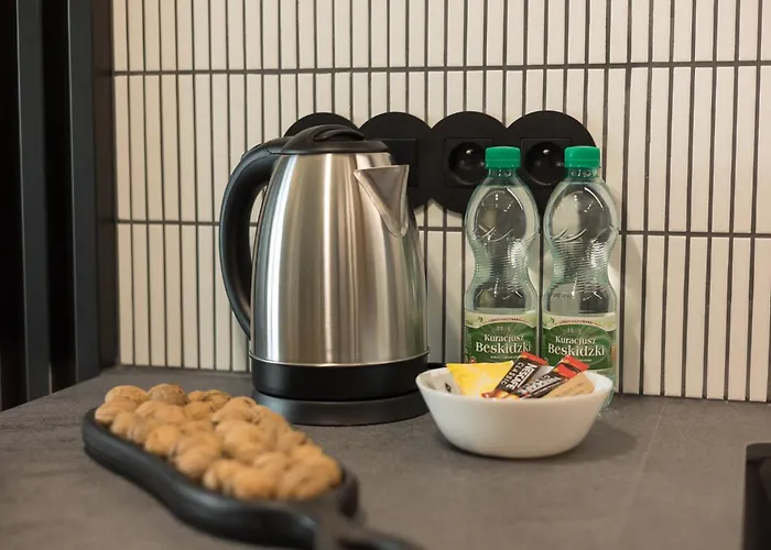 Grzybowska Deluxe #62 By Bookinghost *