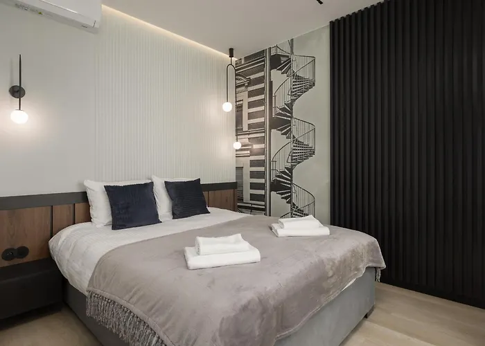 Grzybowska Deluxe #62 By Bookinghost